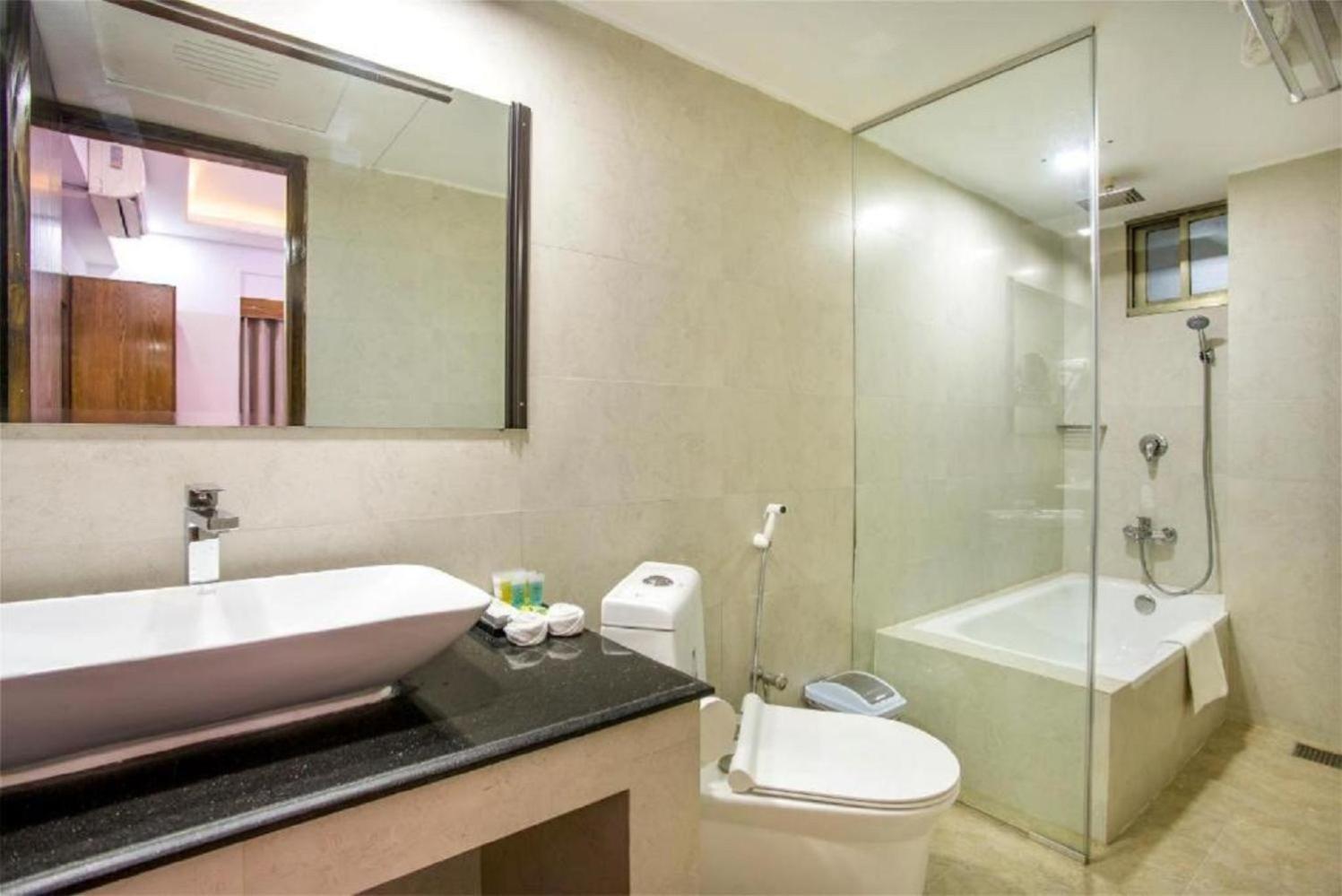Hotel Costaa La Cage Near Delhi Airport By Gross Group New Delhi Exterior photo